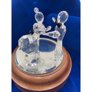 Swarovski Crystals  Wedding Couple Figurine Music Box Anniversary Waltz